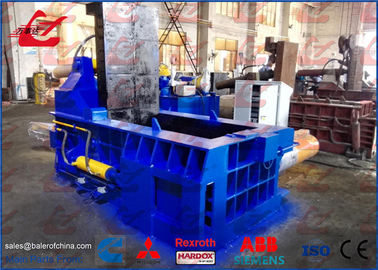 25MPa de Hooipersmachine van het metaalschroot, Schroot Recyclingsmachine 250 × 250mm Baalgrootte