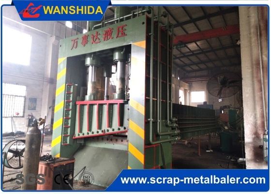 kopen 500 ton hydraulische scharnier met 507 ton snijkracht en 6000×1500×600 mm kamer voor de verwerking van zwaar metaalschroot online manufacture